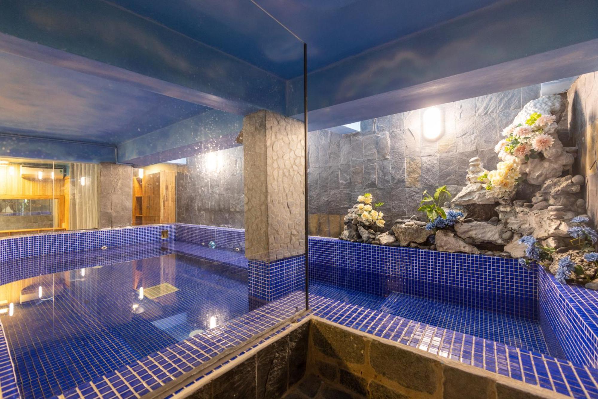 T&T Hotel And Spa Дуонг-Донг Экстерьер фото