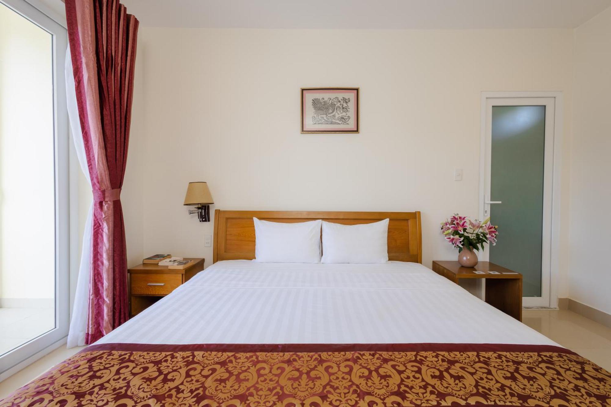T&T Hotel And Spa Дуонг-Донг Экстерьер фото
